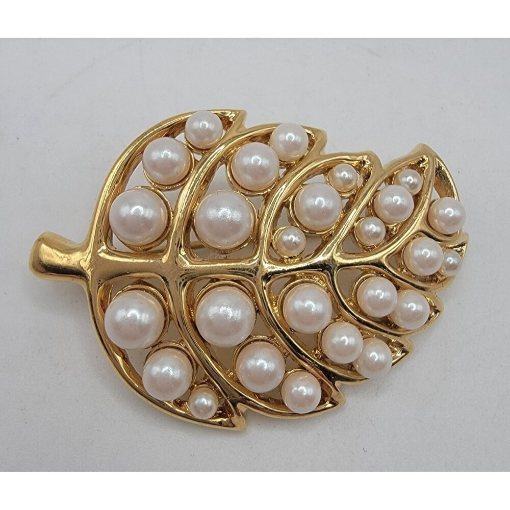 Vintage Brooch Pin Thistle Flower Leaf Gold Tone Faux Pearl